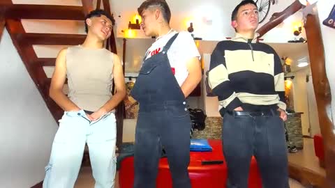 Snapshot of kobayaske chatting on 01/29/25, 12:22 kobayaske online show from 01/29/25, 12:22