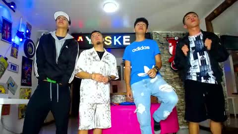 Snapshot of kobayaske chatting on 09/23/25, 10:46 kobayaske online show from 09/23/25, 10:46