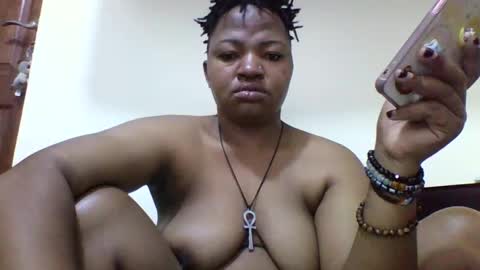 koffi639202 online show from 04/22/26, 06:27