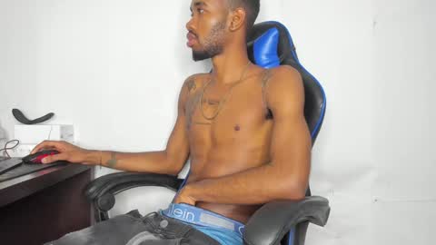 Snapshot of kofi_exotic_ chatting on 12/20/24, 02:19 kofi online show from 12/20/24, 02:19