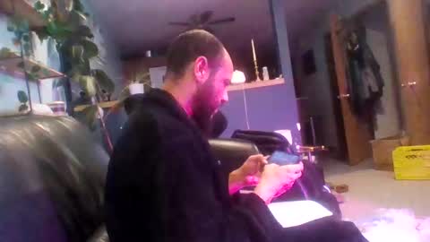 A Dick Ting online show from 12/17/24, 07:29