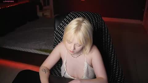 Snapshot of kofimoon chatting on 04/11/26, 09:30 Kofi online show from 04/11/26, 09:30