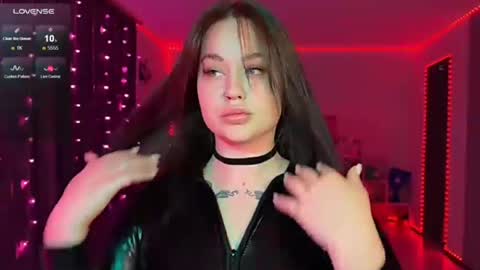 Mia online show from 01/09/26, 01:03