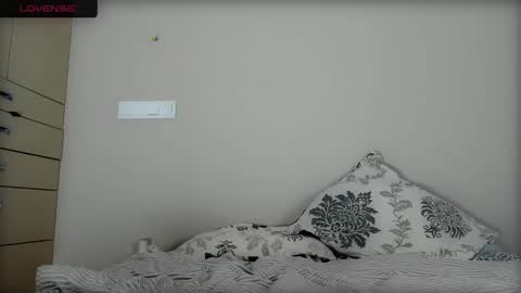 Lisa      online show from 02/17/25, 07:31