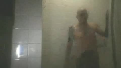 Snapshot of koma_kock_boi chatting on 10/26/25, 04:18 koma_kock_boi online show from 10/26/25, 04:18