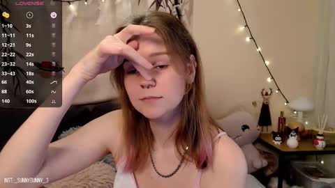 Snapshot of komorebbi chatting on 01/25/25, 11:22 Marta online show from 01/25/25, 11:22