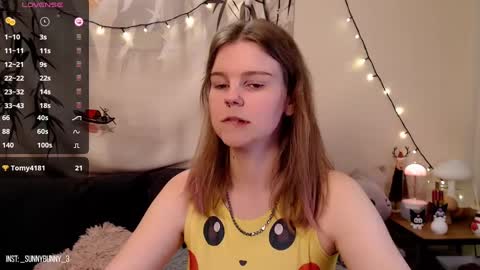 Snapshot of komorebbi chatting on 01/26/25, 10:02 Marta online show from 01/26/25, 10:02