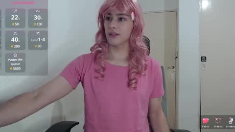 Snapshot of koneko_nya chatting on 03/04/25, 07:32  Riley  online show from 03/04/25, 07:32