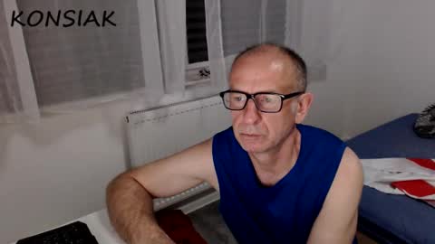 Komsiak online show from 09/14/25, 08:08