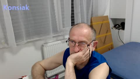 Komsiak online show from 05/26/26, 08:38