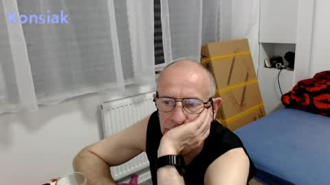 Komsiak online show from 06/05/26, 06:46