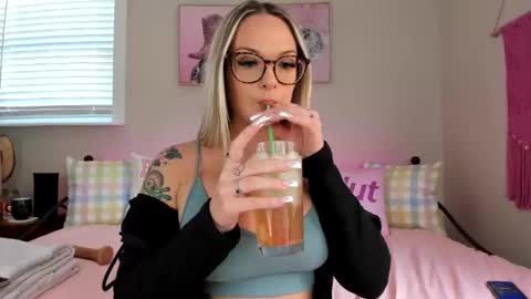  KORA MARiNA  online show from 01/07/25, 06:45