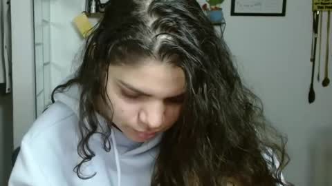 Karoll online show from 10/21/25, 02:12