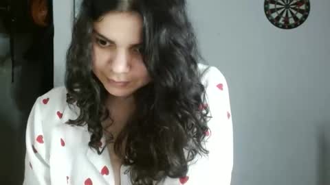 Snapshot of koranikky08 chatting on 05/15/26, 02:07 Karoll online show from 05/15/26, 02:07