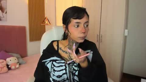 Kora  online show from 11/03/25, 01:23