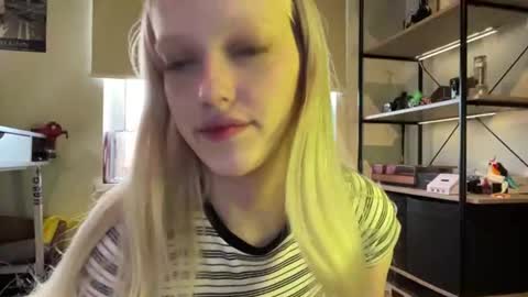Ariela online show from 06/22/26, 07:11