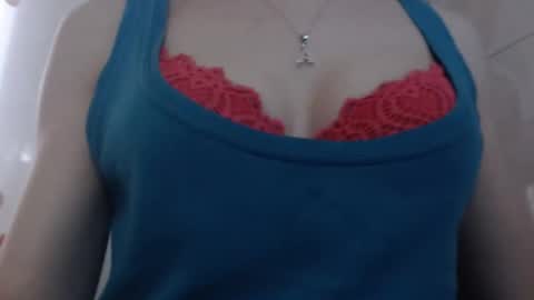 Snapshot of kostello26 chatting on 02/08/26, 12:41 AC online show from 02/08/26, 12:41