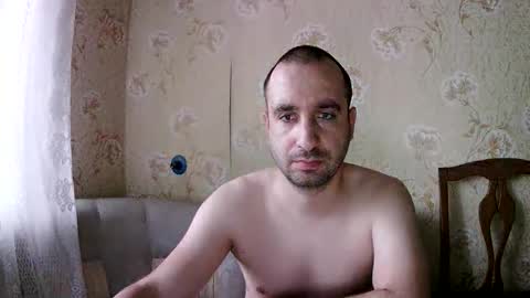 Snapshot of kostua31 chatting on 11/14/25, 06:01 kvg-1994 online show from 11/14/25, 06:01