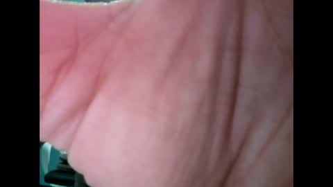 Snapshot of koto420 chatting on 01/08/25, 01:00 Koto Bombon online show from 01/08/25, 01:00