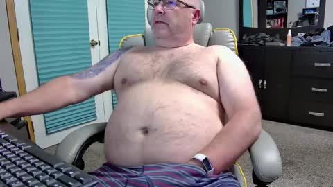 Snapshot of kowjam chatting on 05/09/26, 04:17 CanLoad online show from 05/09/26, 04:17