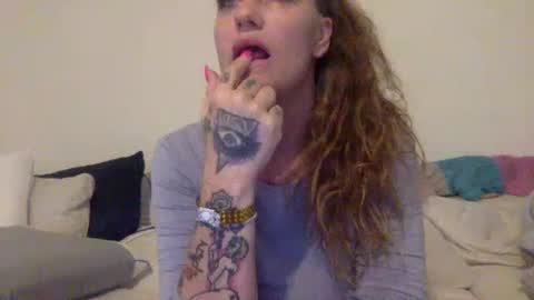 Snapshot of koyoteej chatting on 01/18/25, 10:39 koyoteej online show from 01/18/25, 10:39