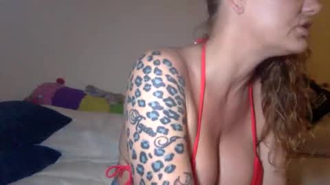 Snapshot of koyoteej chatting on 03/09/25, 12:42 koyoteej online show from 03/09/25, 12:42