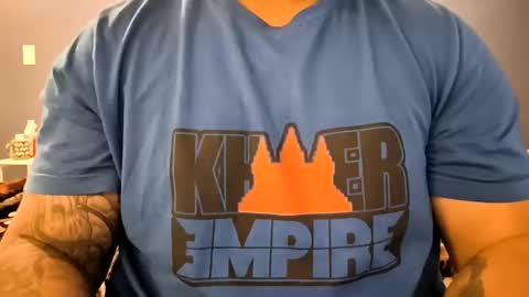 Snapshot of kp253 chatting on 12/17/25, 12:27 KP online show from 12/17/25, 12:27