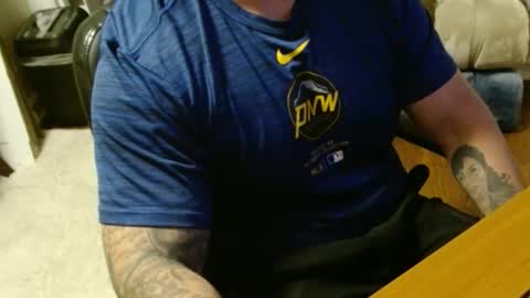 Snapshot of kp253 chatting on 12/23/25, 12:08 KP online show from 12/23/25, 12:08