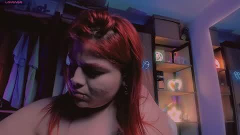 Snapshot of kpayton99 chatting on 06/08/26, 02:12 Khloe online show from 06/08/26, 02:12