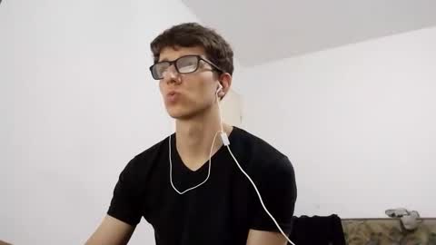 Facu online show from 12/15/24, 10:50