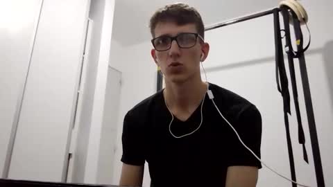 Facu online show from 12/18/25, 08:20