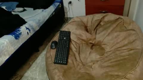 kratos_and_afrodita online show from 10/03/25, 02:41