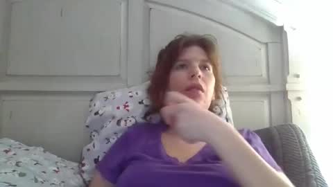 Snapshot of krazyred1027 chatting on 02/19/26, 10:22 krazyred1027 online show from 02/19/26, 10:22