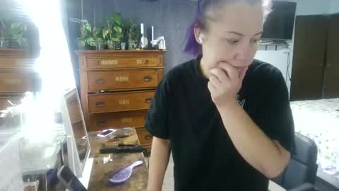 kreamyk420 online show from 11/01/25, 05:26