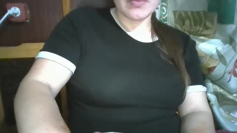 Snapshot of kriiisss1876 chatting on 11/28/25, 08:22 kriiisss1876 online show from 11/28/25, 08:22