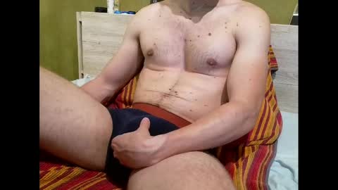 Snapshot of krikri3326 chatting on 05/03/26, 07:31 cricri2633 online show from 05/03/26, 07:31