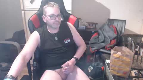 Snapshot of krimson999 chatting on 02/26/26, 02:21 krimson999 online show from 02/26/26, 02:21