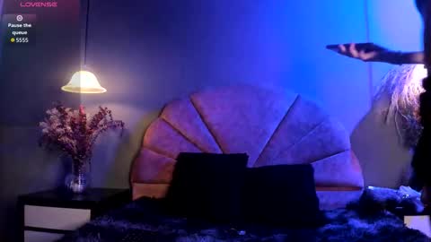 Nahomi online show from 11/12/25, 11:54