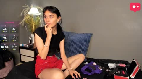 Nahomi online show from 11/21/25, 11:42