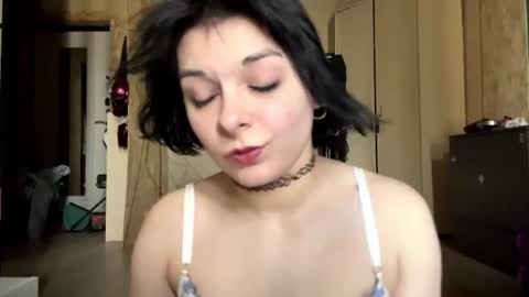 Regina online show from 07/07/26, 11:14