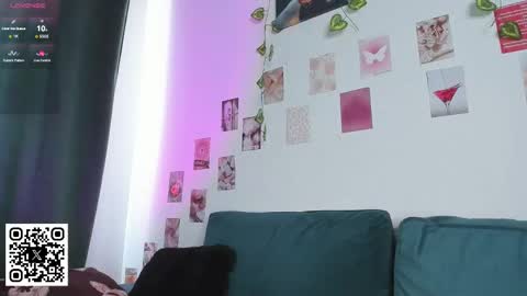 Snapshot of krisi_myrr chatting on 05/13/26, 12:24 Kristina3 online show from 05/13/26, 12:24