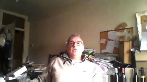 Snapshot of kriss3325 chatting on 10/13/25, 11:54 kriss online show from 10/13/25, 11:54