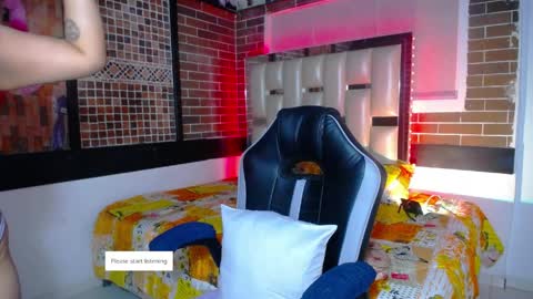 kriss_sweetboobs online show from 04/10/26, 12:54