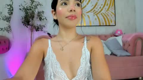 Snapshot of krissi_latore chatting on 05/16/26, 12:59 Krisstine online show from 05/16/26, 12:59