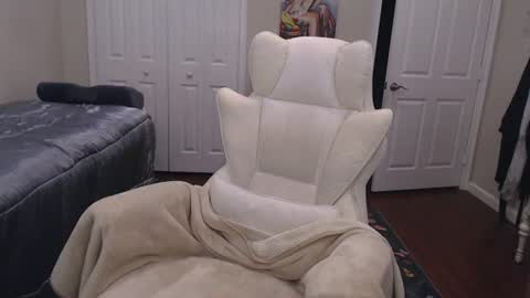 Krissy online show from 06/15/26, 11:01