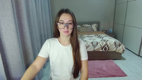 twitter    Annemarye 23 online show from 11/02/25, 05:54