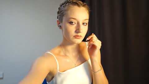 Snapshot of kristandaty chatting on 02/10/26, 01:48 kristandaty online show from 02/10/26, 01:48