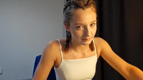 Snapshot of kristandaty chatting on 02/11/26, 04:01 kristandaty online show from 02/11/26, 04:01