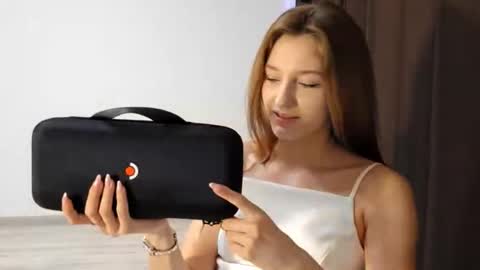 Snapshot of kristandaty chatting on 02/13/26, 10:22 kristandaty online show from 02/13/26, 10:22