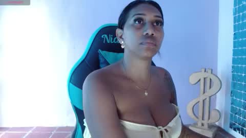 kristel_lee online show from 10/23/25, 02:16